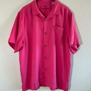 TOMMY Bahama Island Zone Short Sleeve Button Up Shirt.